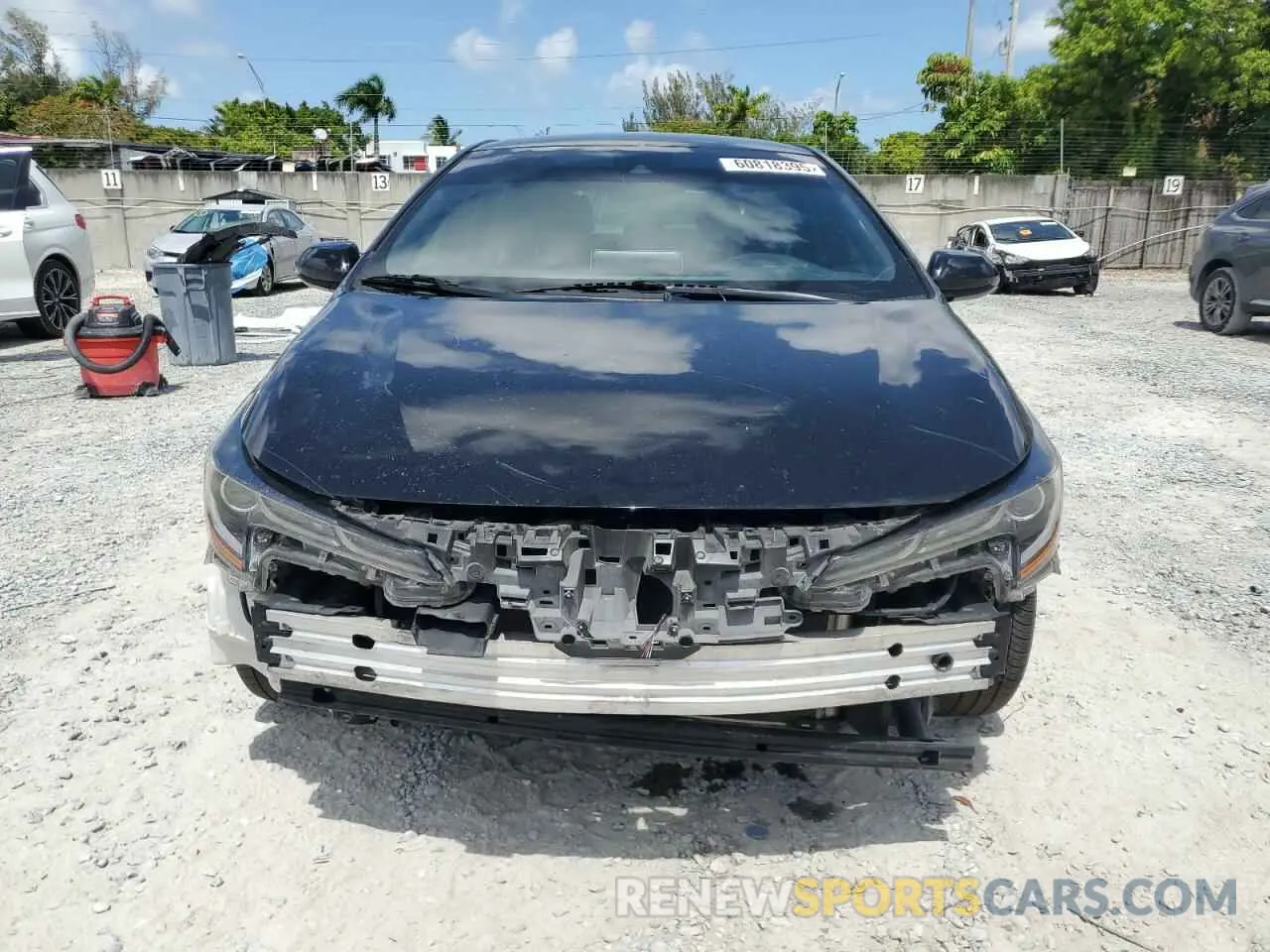 5 fotografías del automóvil dañado JTNK4RBE3K3064413 TOYOTA COROLLA 2019