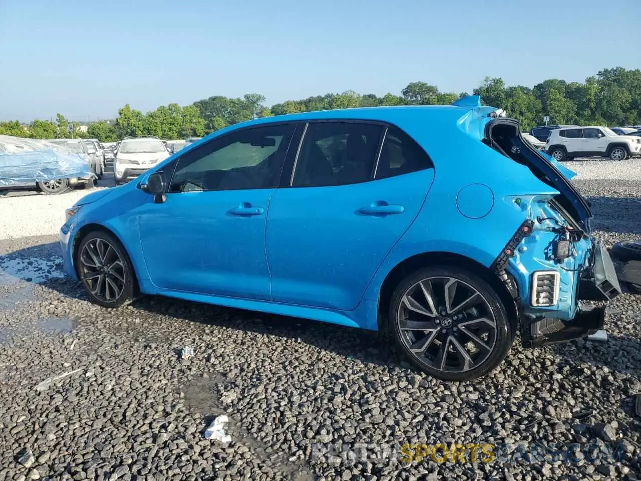 2 fotografías del automóvil dañado JTNK4RBE3K3068736 TOYOTA COROLLA 2019