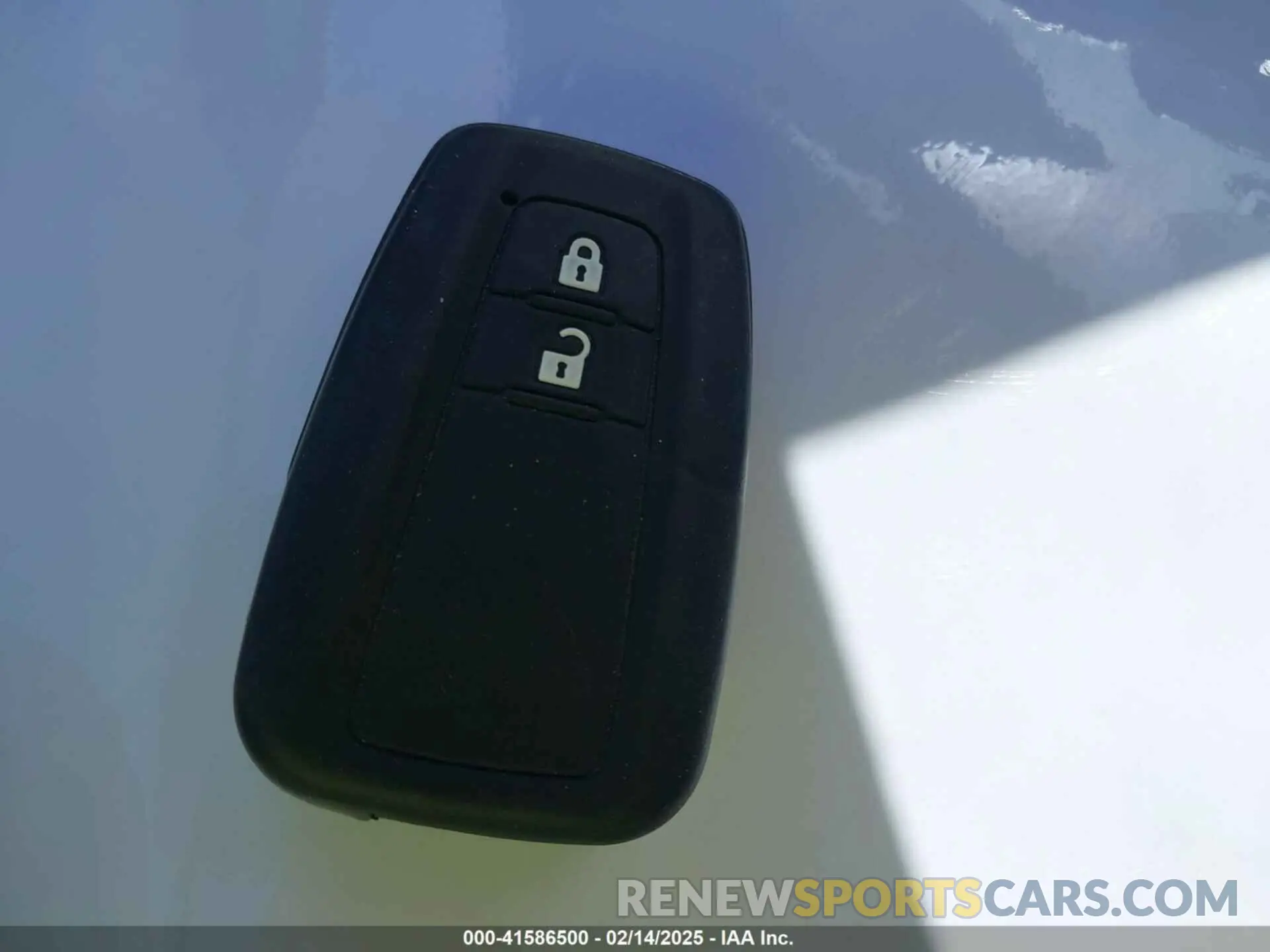 11 fotografías del automóvil dañado JTNK4RBE4K3004379 TOYOTA COROLLA 2019
