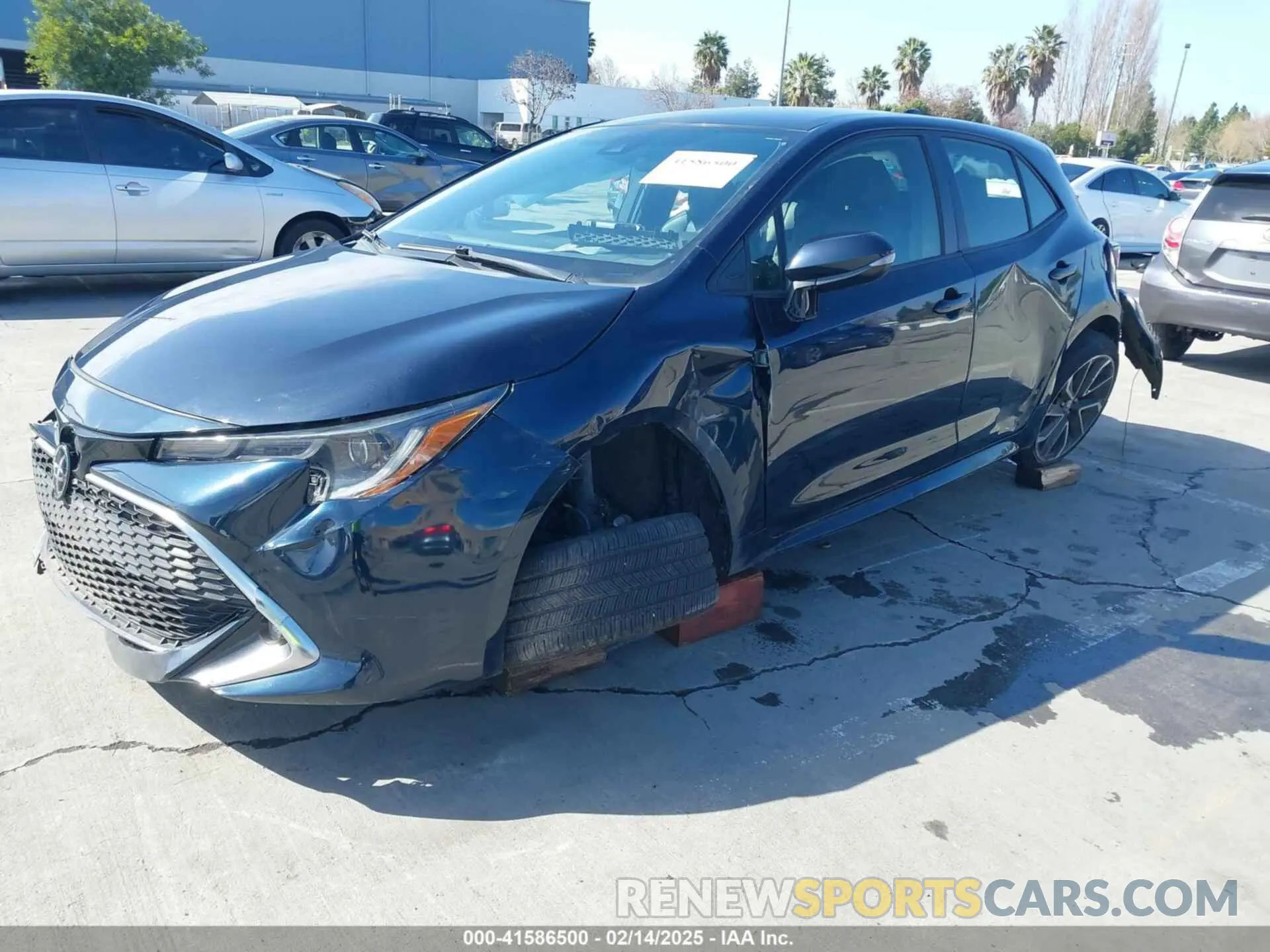 2 fotografías del automóvil dañado JTNK4RBE4K3004379 TOYOTA COROLLA 2019