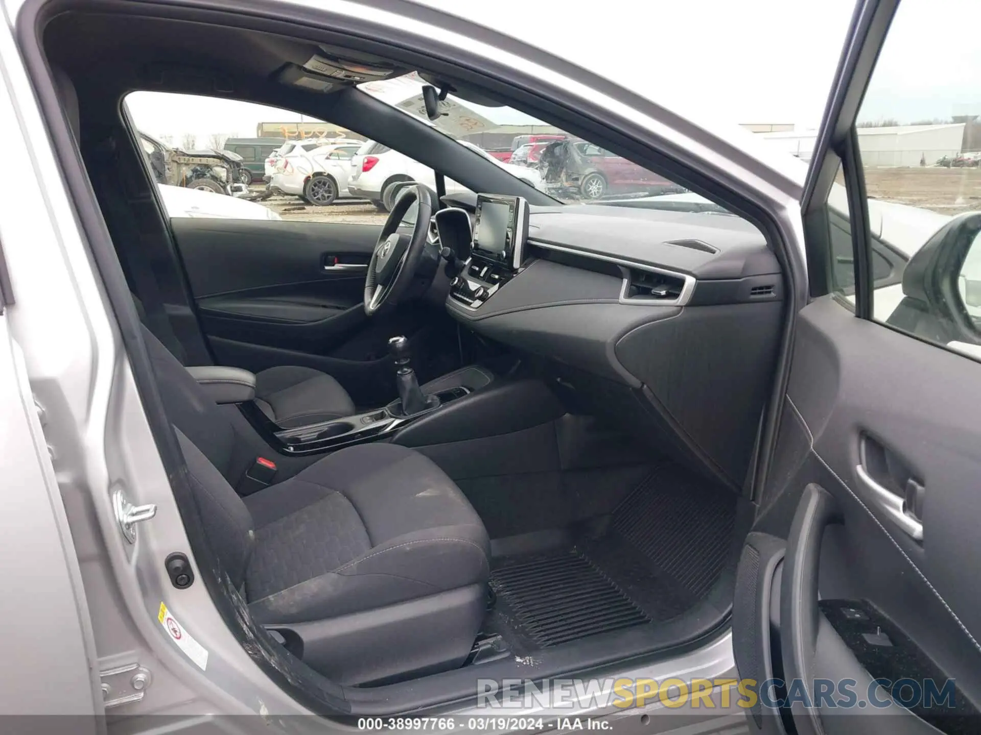 5 fotografías del automóvil dañado JTNK4RBE4K3017598 TOYOTA COROLLA 2019