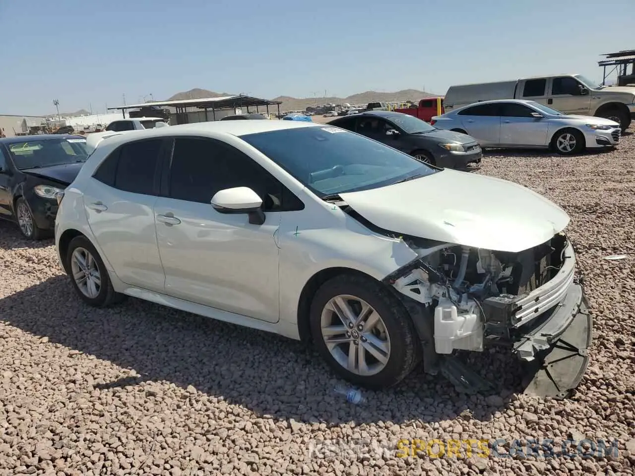 4 fotografías del automóvil dañado JTNK4RBE4K3027841 TOYOTA COROLLA 2019
