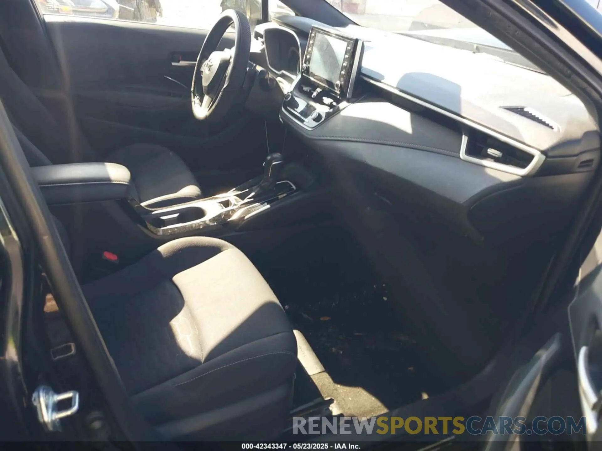 5 fotografías del automóvil dañado JTNK4RBE5K3055695 TOYOTA COROLLA 2019