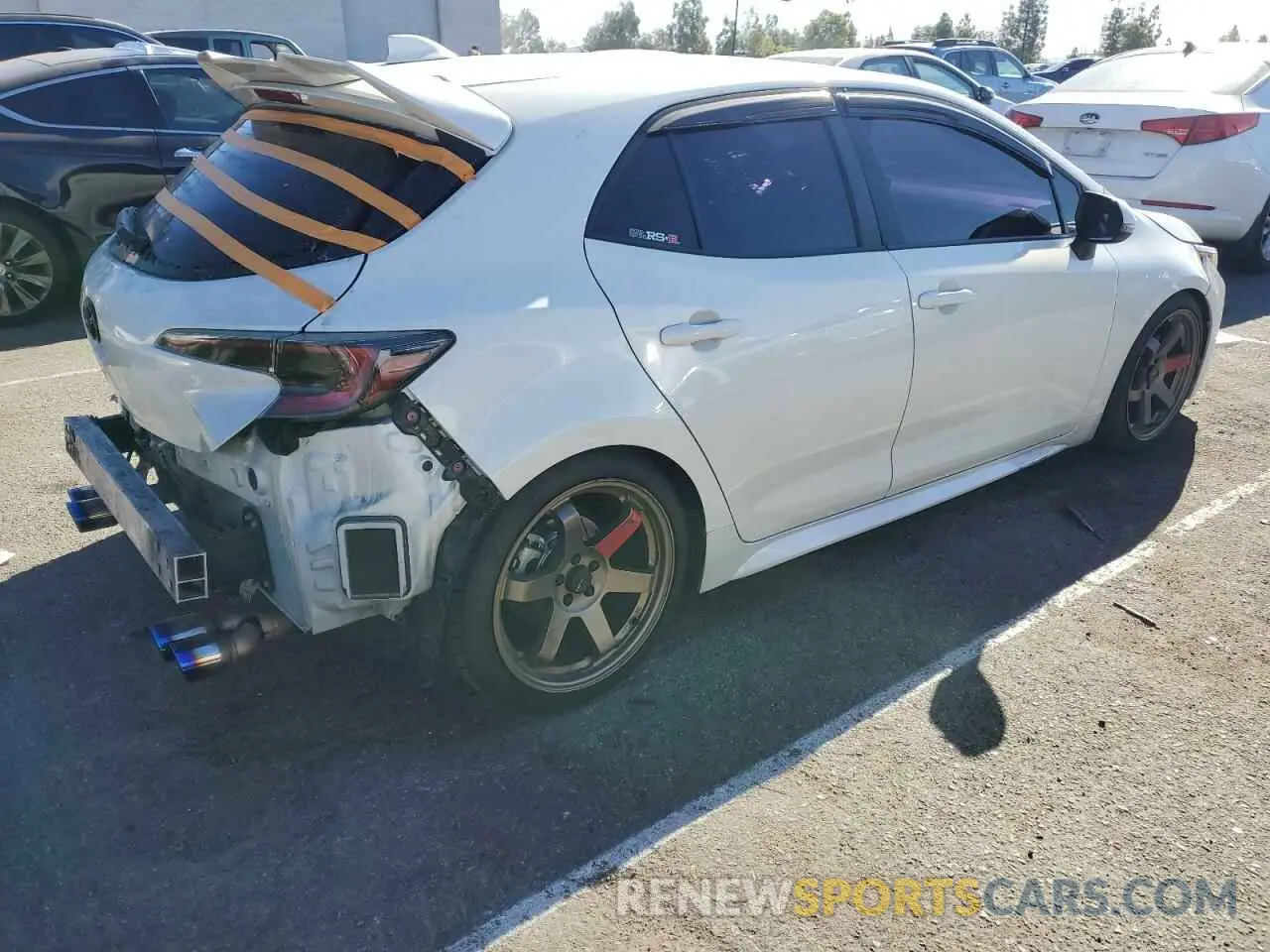 3 fotografías del automóvil dañado JTNK4RBE5K3060394 TOYOTA COROLLA 2019