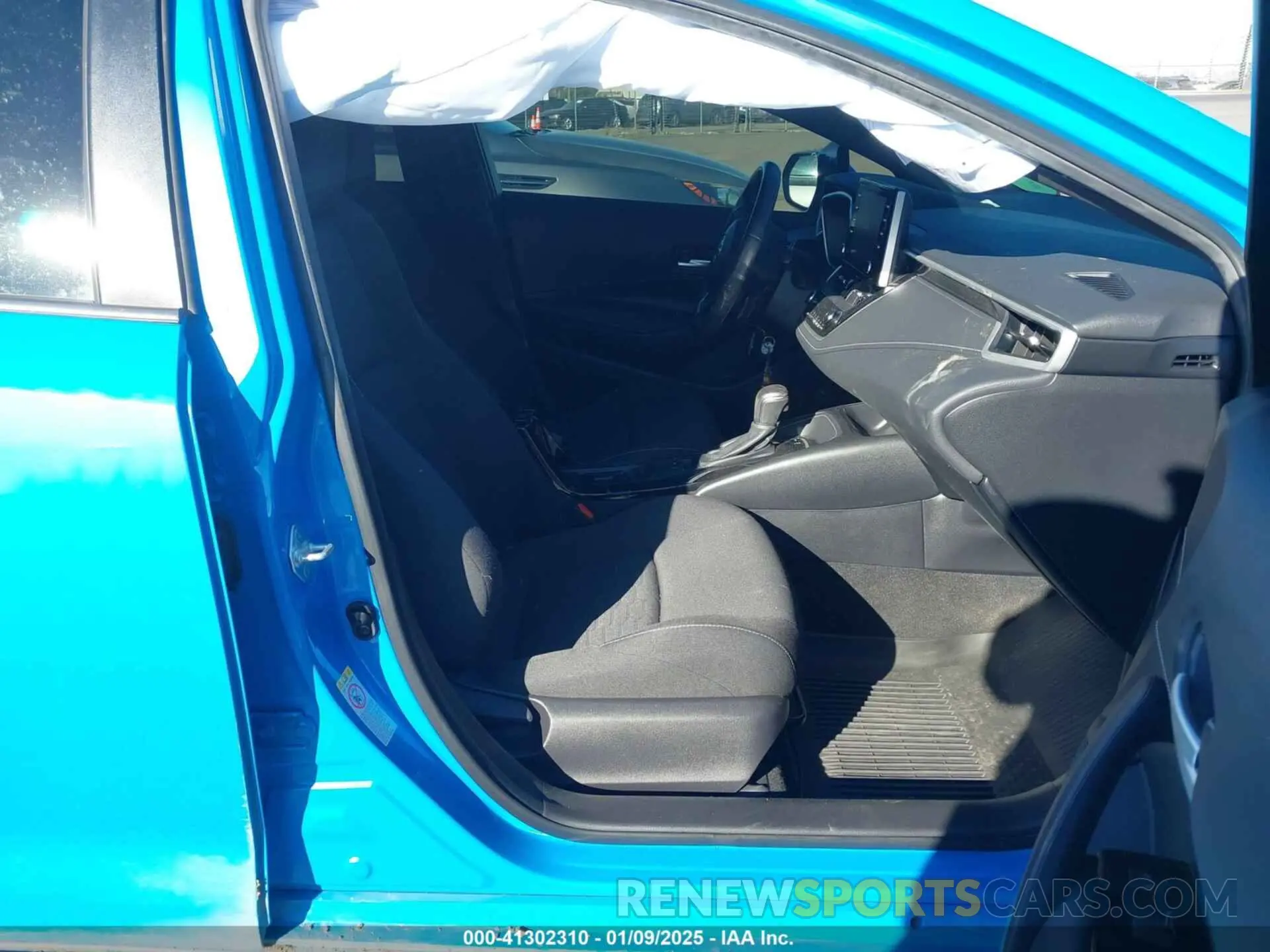 5 fotografías del automóvil dañado JTNK4RBE5K3061447 TOYOTA COROLLA 2019