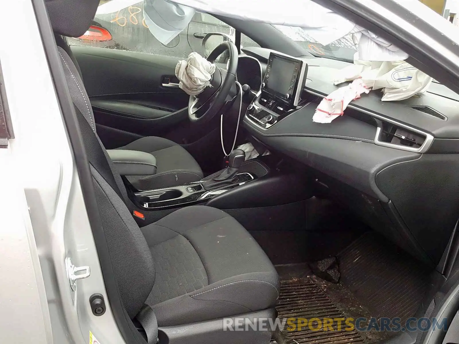 5 fotografías del automóvil dañado JTNK4RBE6K3038565 TOYOTA COROLLA 2019