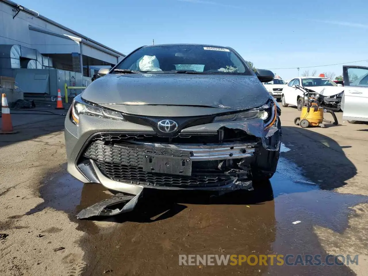 5 fotografías del automóvil dañado JTNK4RBE6K3039604 TOYOTA COROLLA 2019
