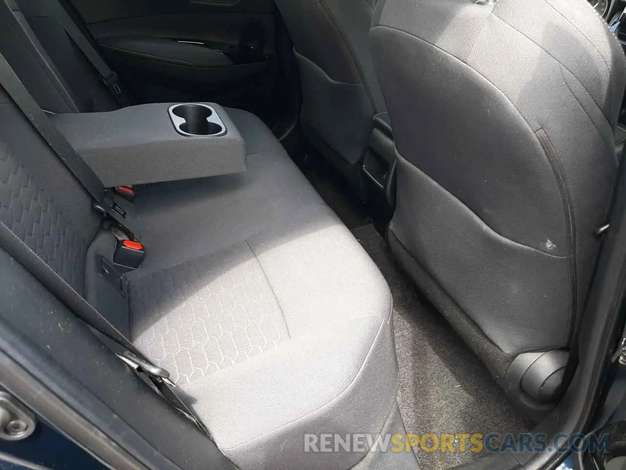6 fotografías del automóvil dañado JTNK4RBE6K3044107 TOYOTA COROLLA 2019