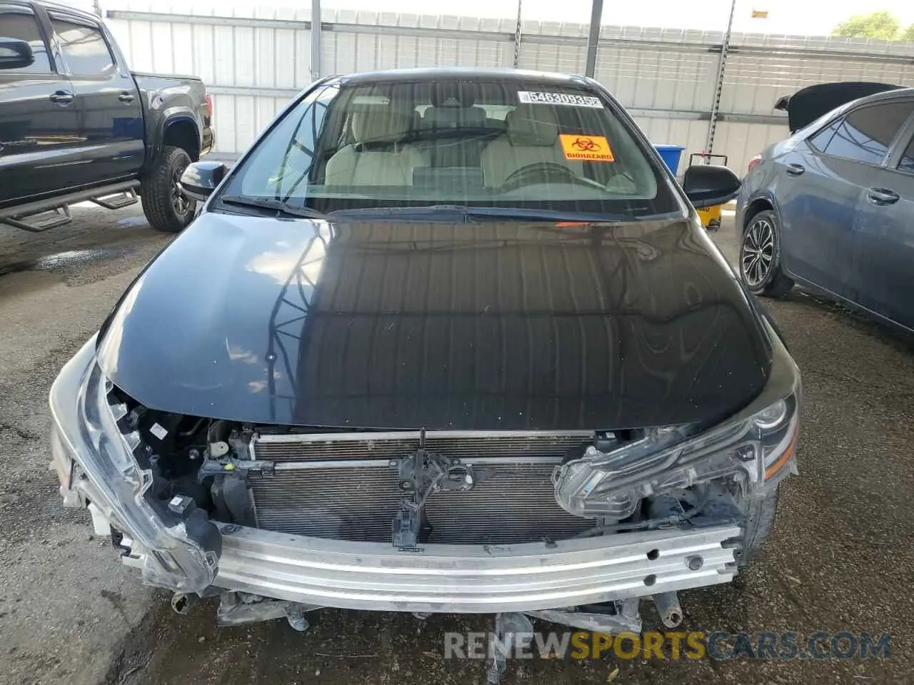 5 fotografías del automóvil dañado JTNK4RBE7K3013562 TOYOTA COROLLA 2019