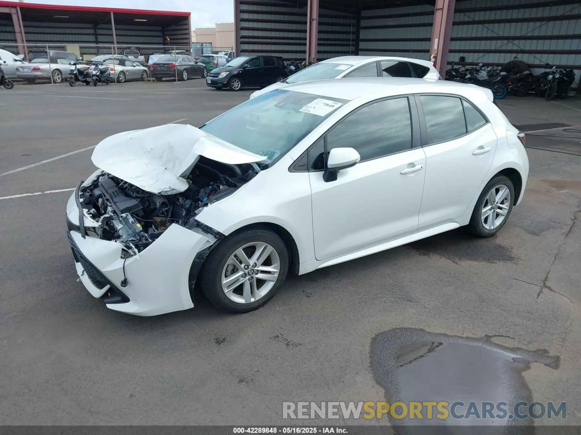 2 fotografías del automóvil dañado JTNK4RBE7K3056072 TOYOTA COROLLA 2019