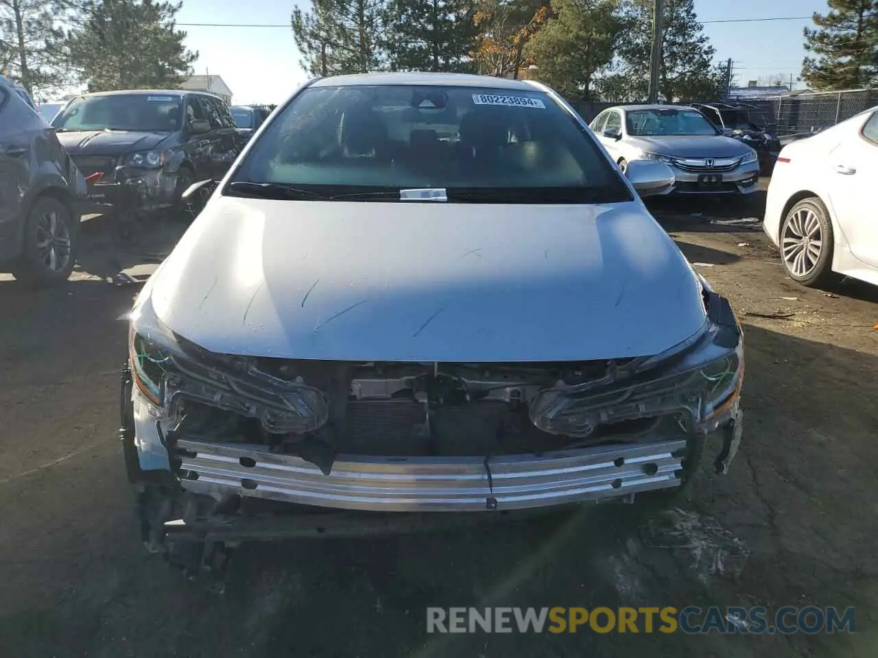 5 fotografías del automóvil dañado JTNK4RBE8K3011089 TOYOTA COROLLA 2019