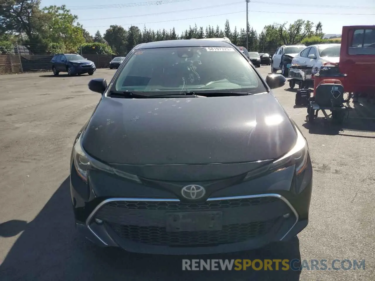 5 fotografías del automóvil dañado JTNK4RBE8K3015630 TOYOTA COROLLA 2019