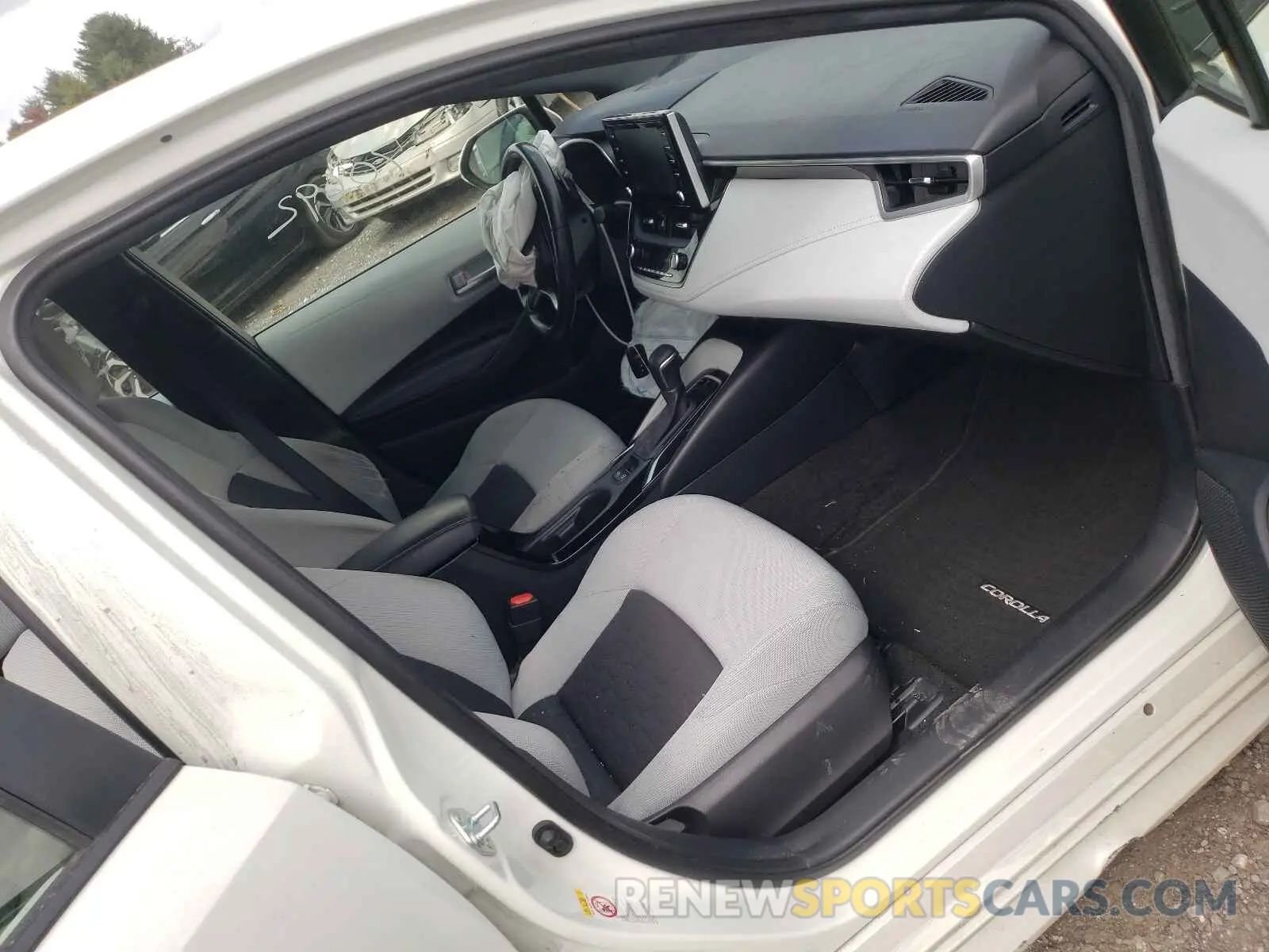 5 fotografías del automóvil dañado JTNK4RBE8K3024120 TOYOTA COROLLA 2019