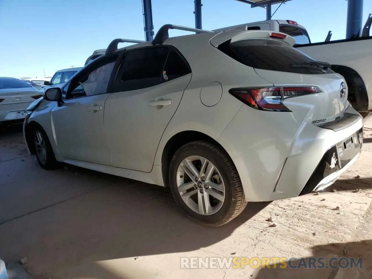 2 fotografías del automóvil dañado JTNK4RBE8K3042892 TOYOTA COROLLA 2019
