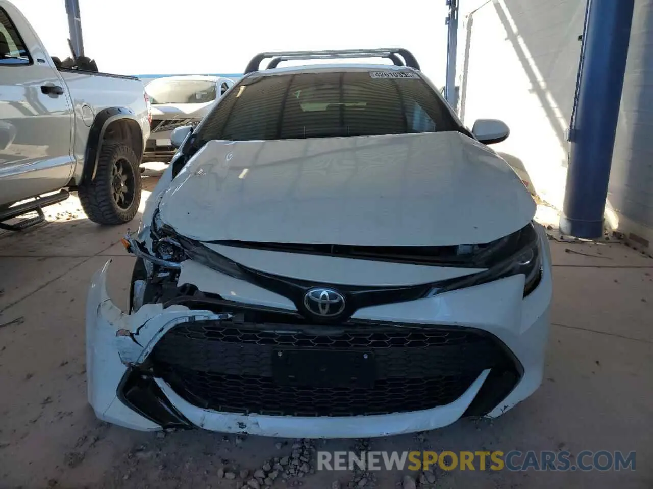 5 fotografías del automóvil dañado JTNK4RBE8K3042892 TOYOTA COROLLA 2019