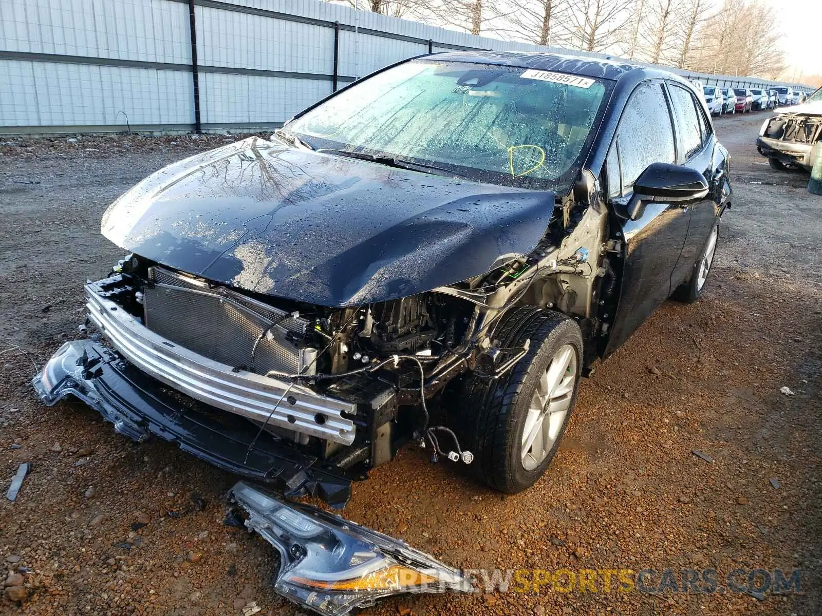 2 fotografías del automóvil dañado JTNK4RBE8K3045758 TOYOTA COROLLA 2019