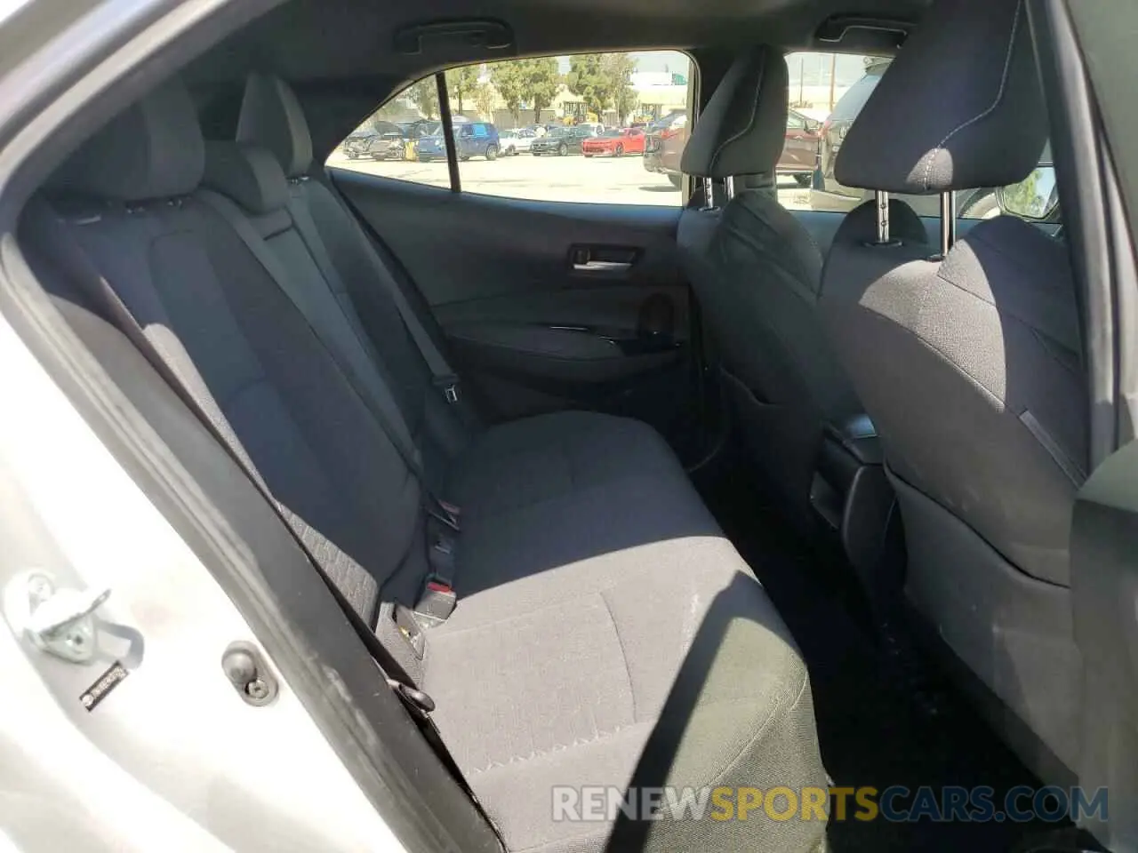 10 fotografías del automóvil dañado JTNK4RBE9K3012509 TOYOTA COROLLA 2019