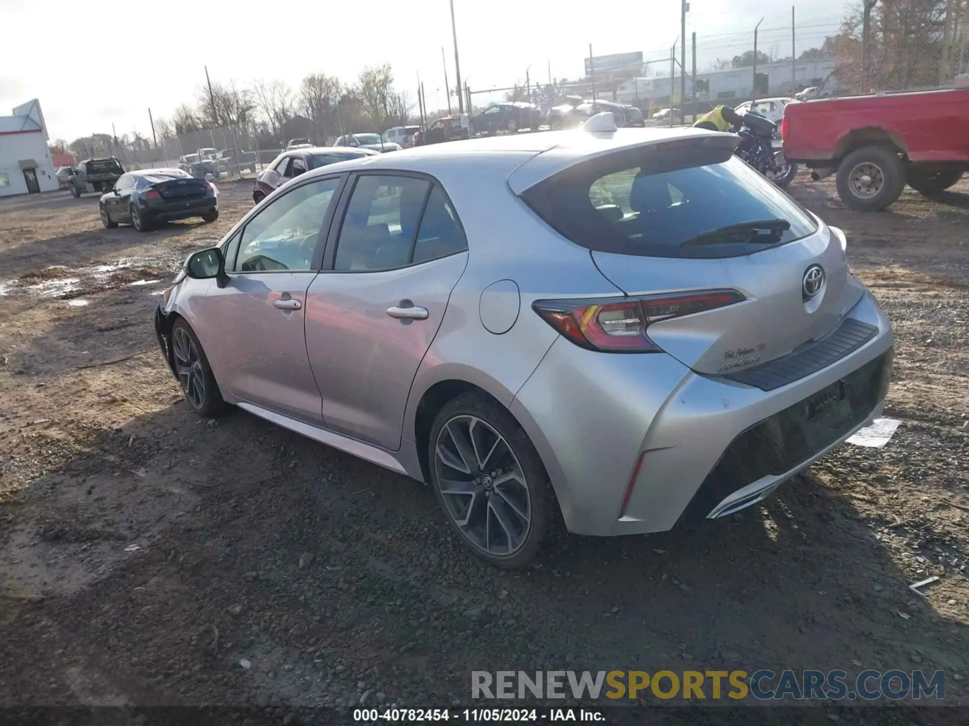 3 fotografías del automóvil dañado JTNK4RBE9K3037149 TOYOTA COROLLA 2019