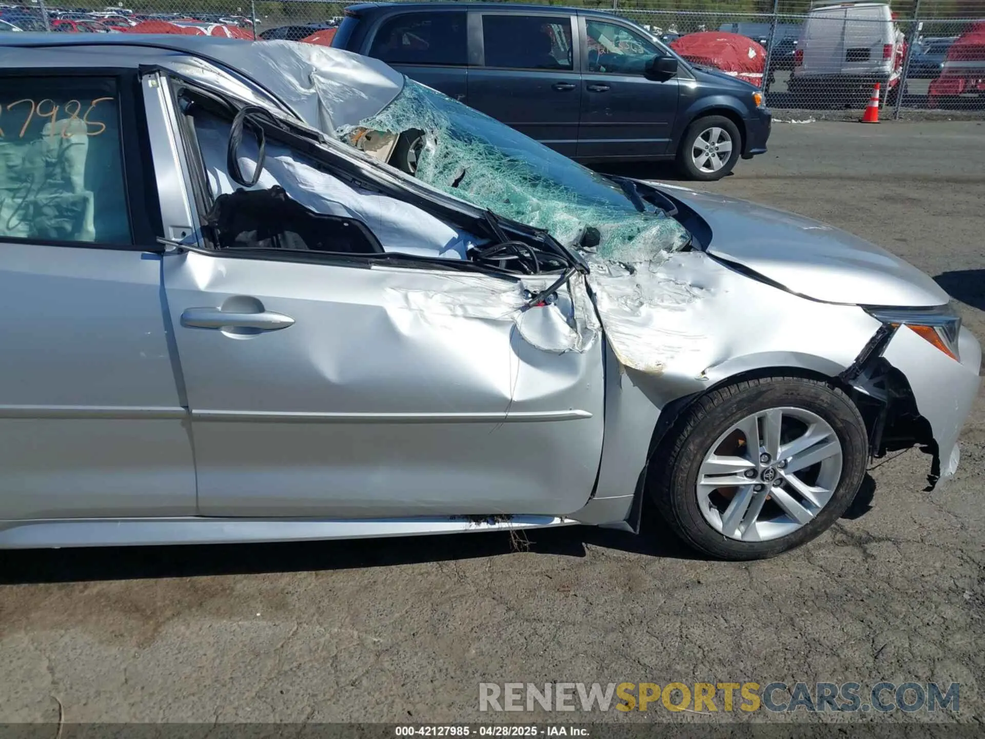 14 fotografías del automóvil dañado JTNK4RBE9K3037779 TOYOTA COROLLA 2019