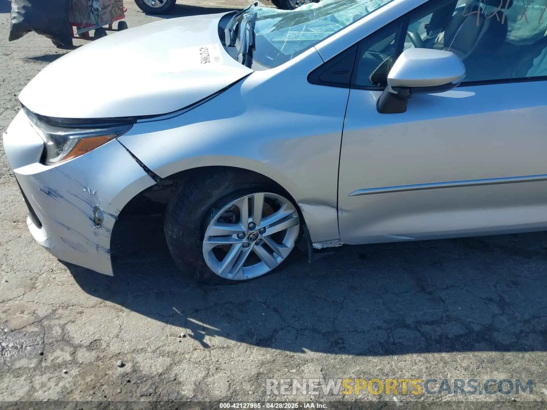 15 fotografías del automóvil dañado JTNK4RBE9K3037779 TOYOTA COROLLA 2019