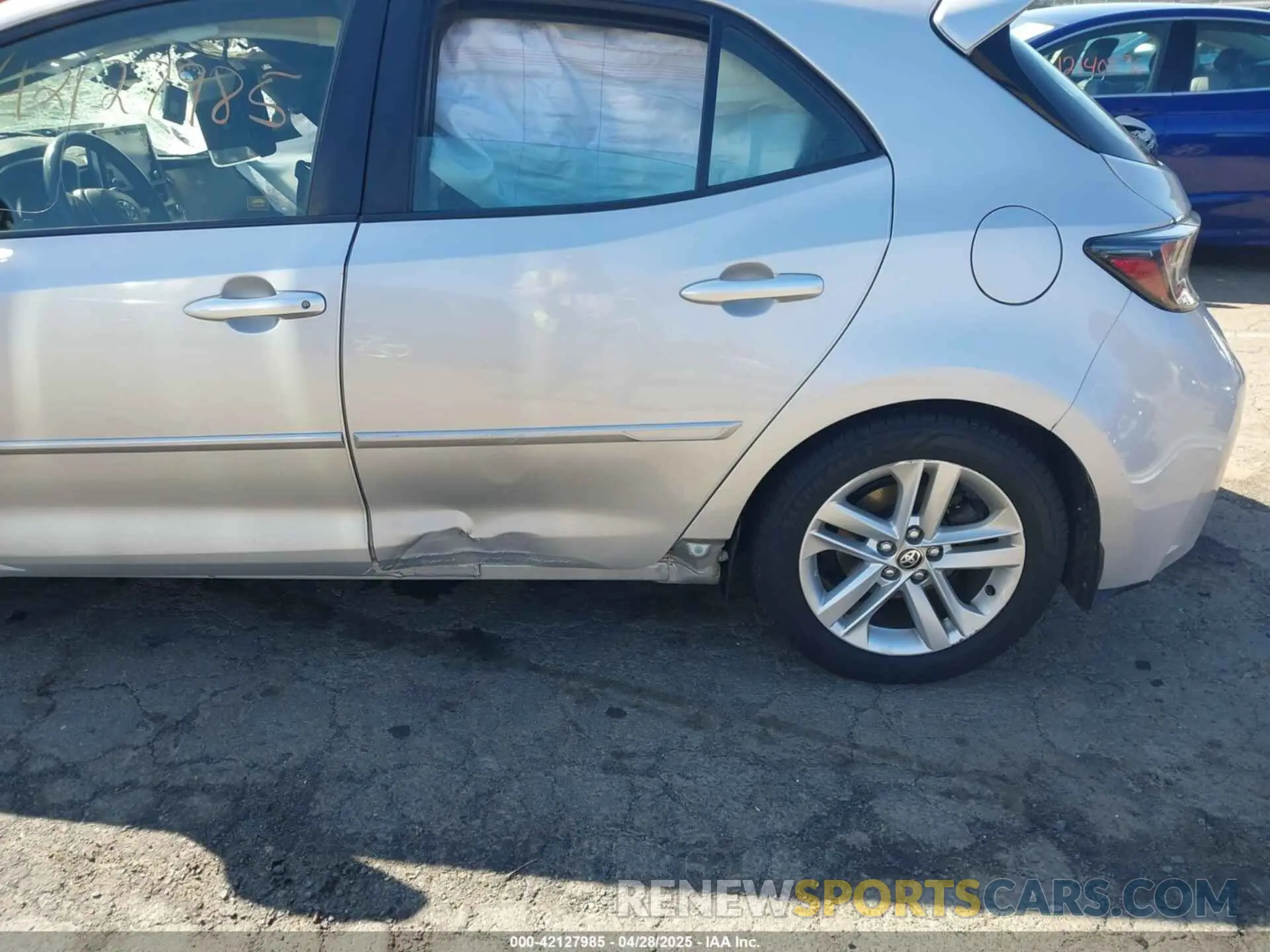 16 fotografías del automóvil dañado JTNK4RBE9K3037779 TOYOTA COROLLA 2019