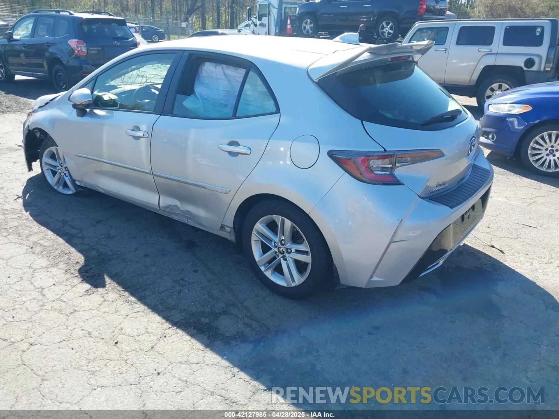 3 fotografías del automóvil dañado JTNK4RBE9K3037779 TOYOTA COROLLA 2019