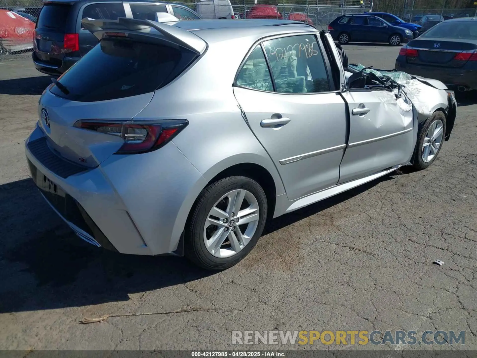 4 fotografías del automóvil dañado JTNK4RBE9K3037779 TOYOTA COROLLA 2019