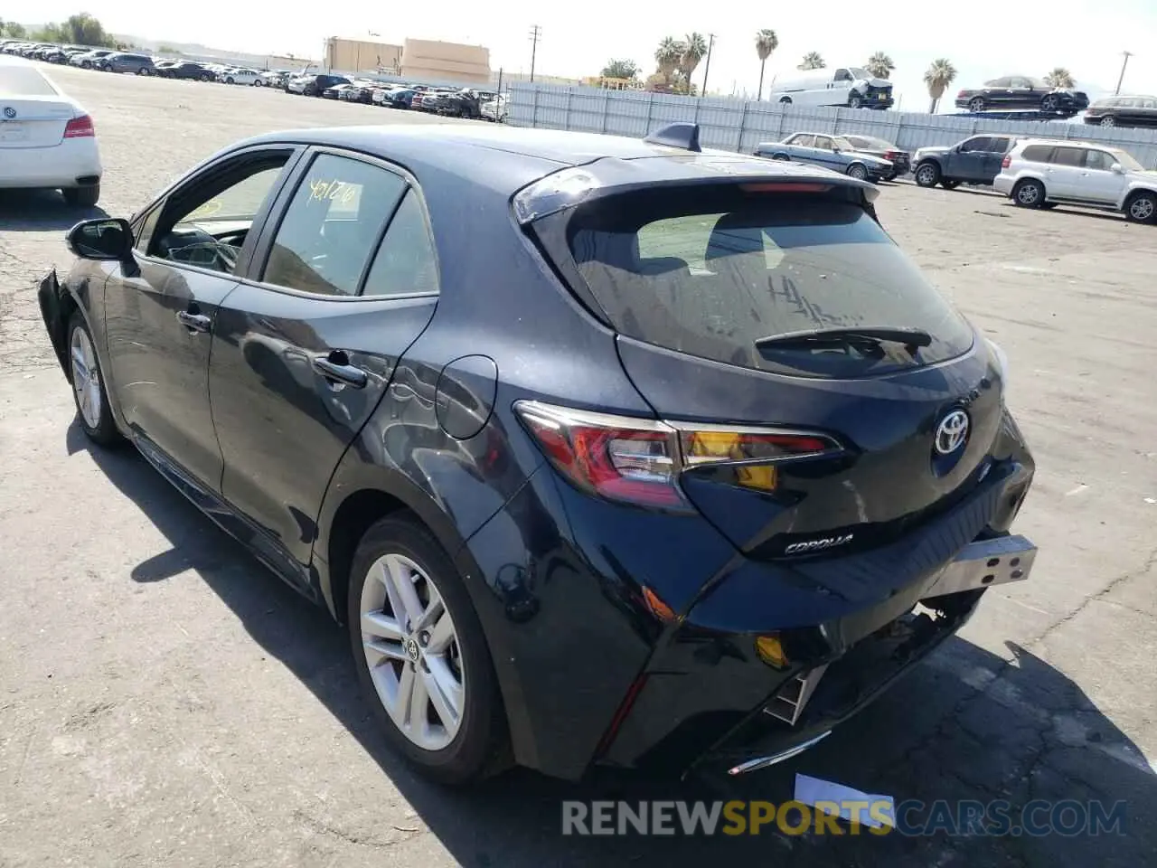 3 fotografías del automóvil dañado JTNK4RBE9K3047194 TOYOTA COROLLA 2019