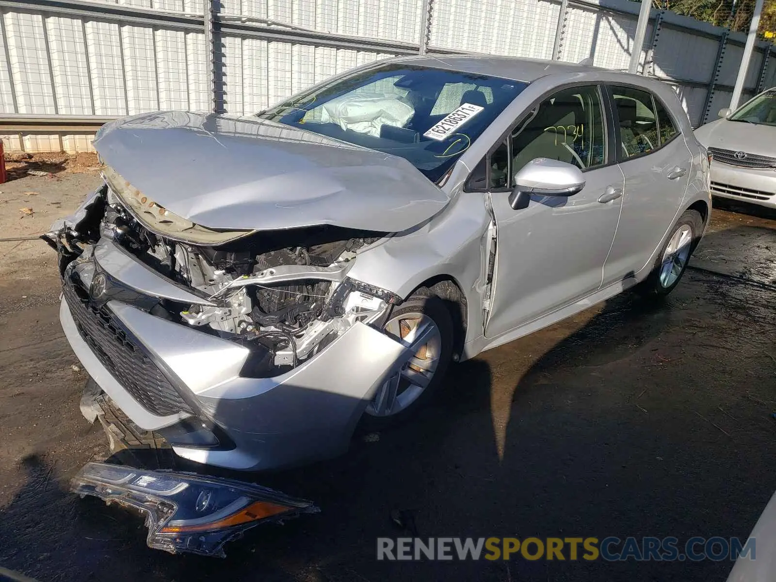 2 fotografías del automóvil dañado JTNK4RBE9K3048300 TOYOTA COROLLA 2019