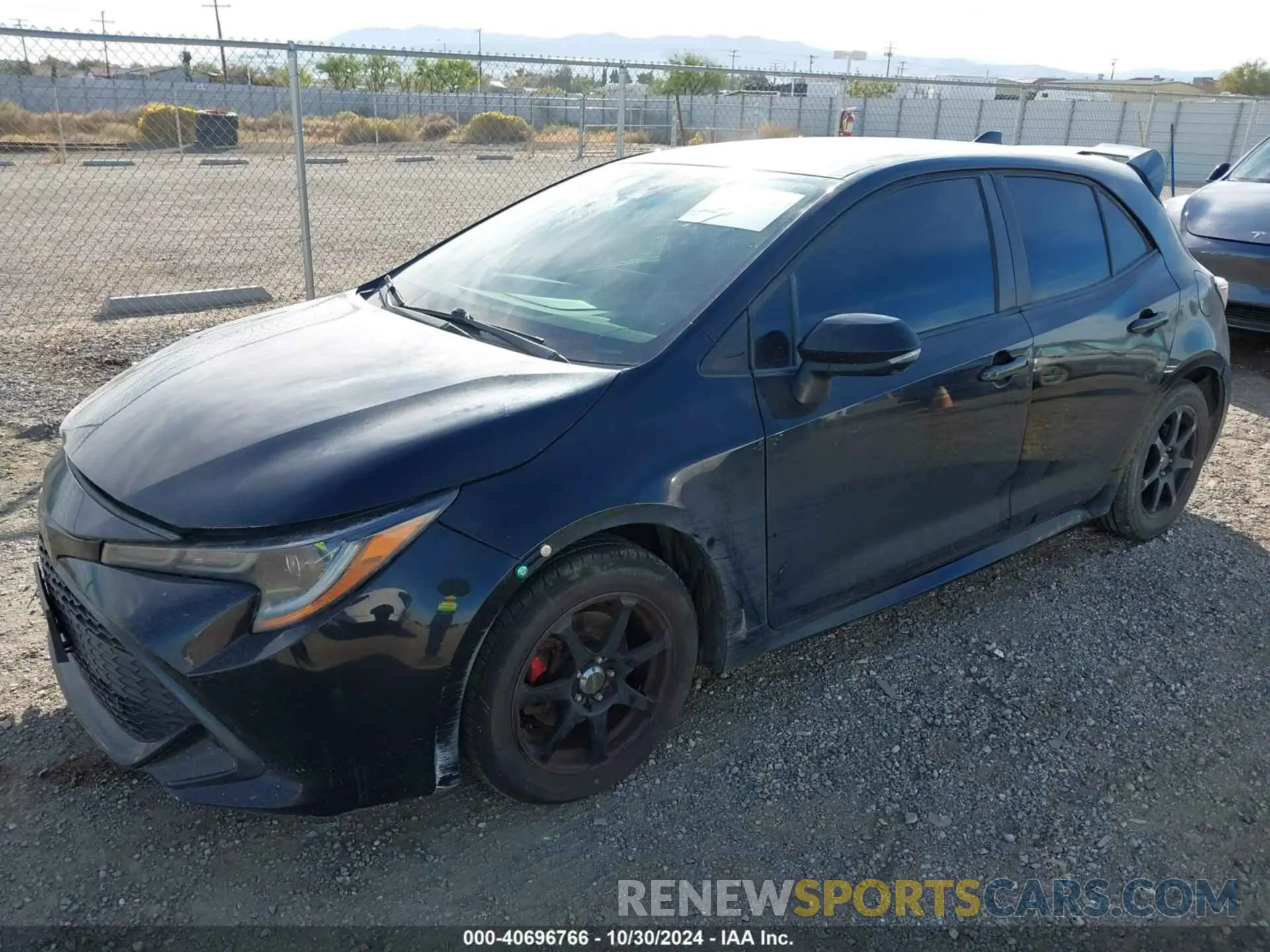 2 fotografías del automóvil dañado JTNK4RBEXK3004841 TOYOTA COROLLA 2019