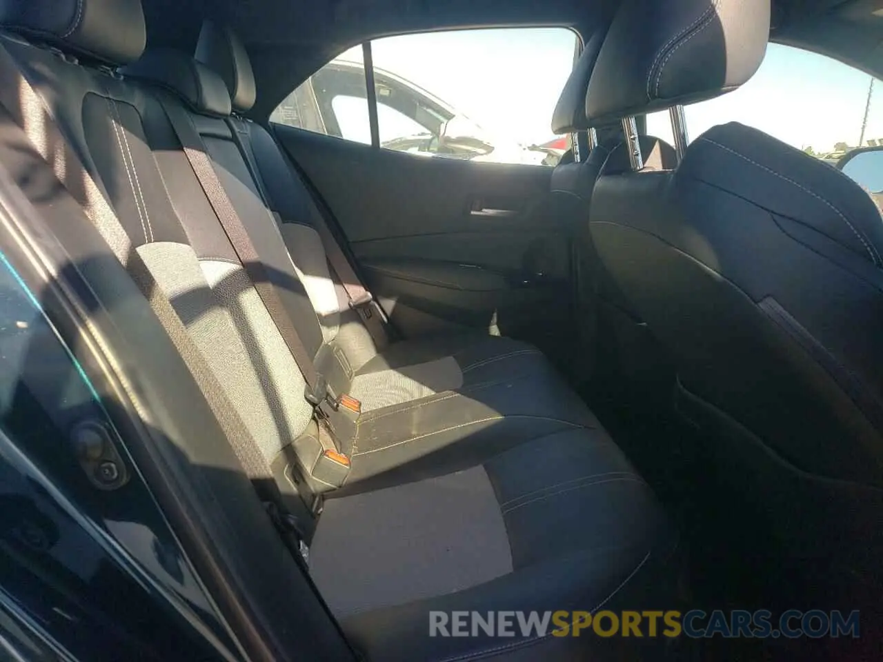 10 fotografías del automóvil dañado JTNK4RBEXK3029190 TOYOTA COROLLA 2019