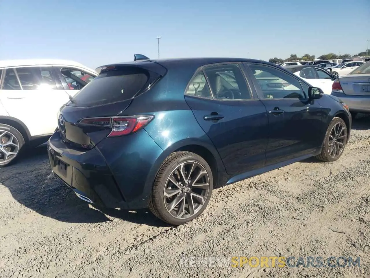 3 fotografías del automóvil dañado JTNK4RBEXK3029190 TOYOTA COROLLA 2019