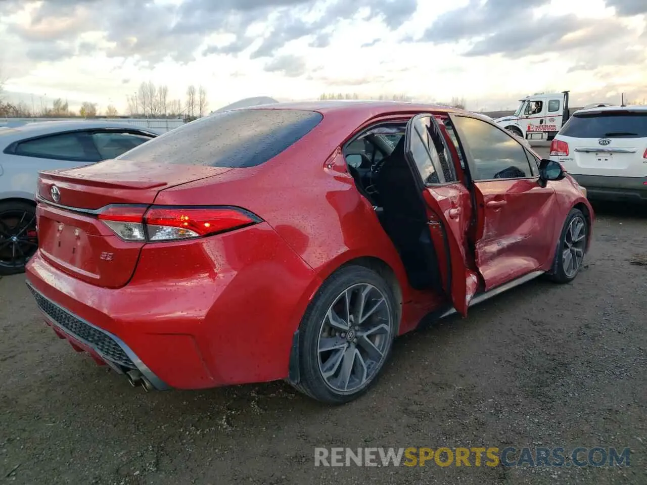3 fotografías del automóvil dañado 5YFB4RBE7LP024980 TOYOTA COROLLA 2020