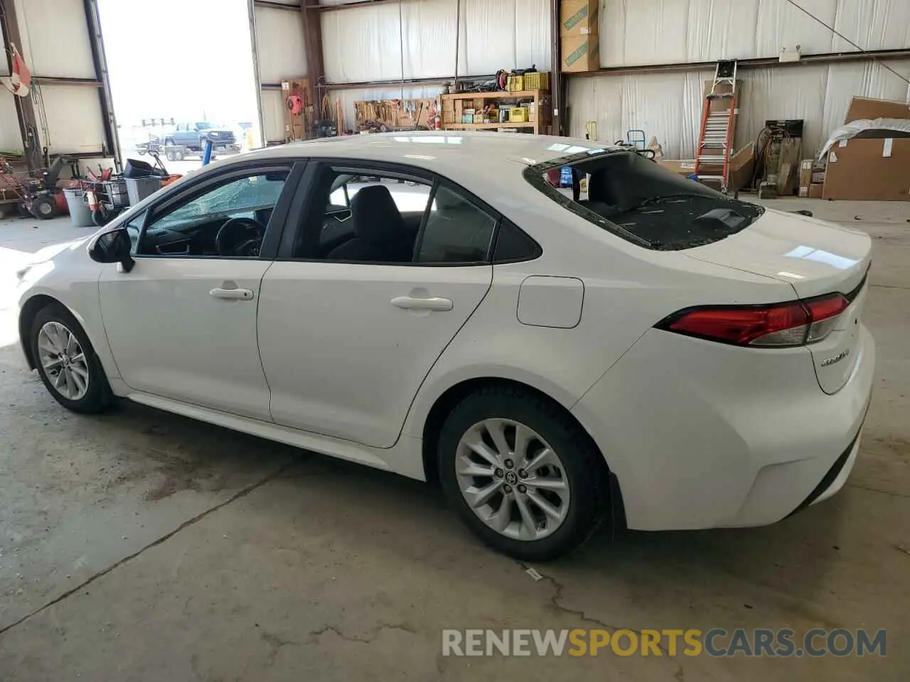 2 fotografías del automóvil dañado 5YFBPRBEXLP111652 TOYOTA COROLLA 2020