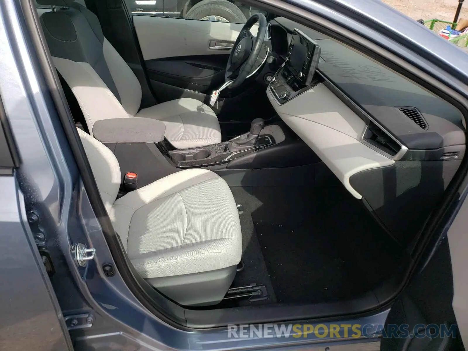 5 fotografías del automóvil dañado 5YFDPRAE0LP122413 TOYOTA COROLLA 2020