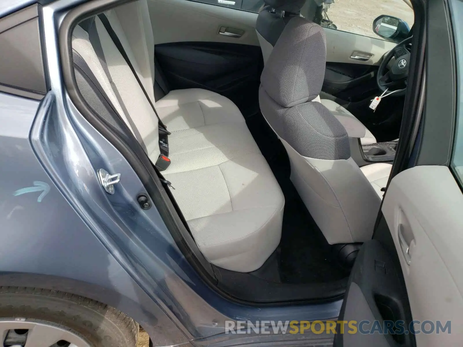 6 fotografías del automóvil dañado 5YFDPRAE0LP122413 TOYOTA COROLLA 2020