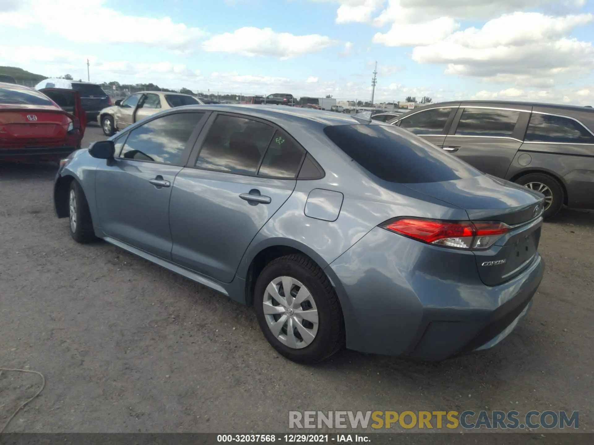 3 fotografías del automóvil dañado 5YFDPRAE1LP054204 TOYOTA COROLLA 2020