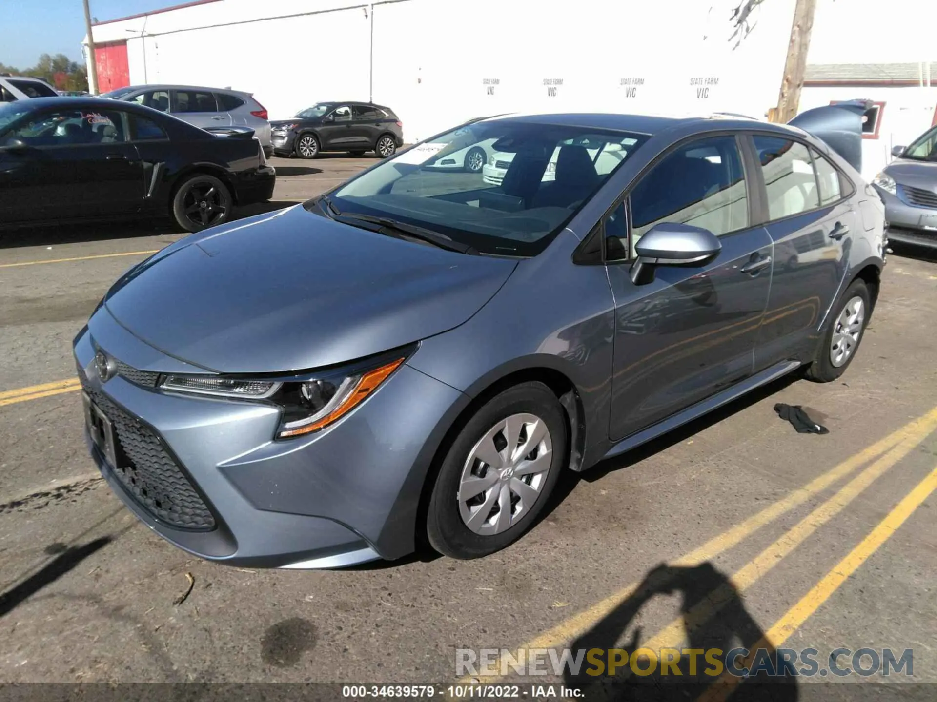 2 fotografías del automóvil dañado 5YFDPRAE1LP069978 TOYOTA COROLLA 2020