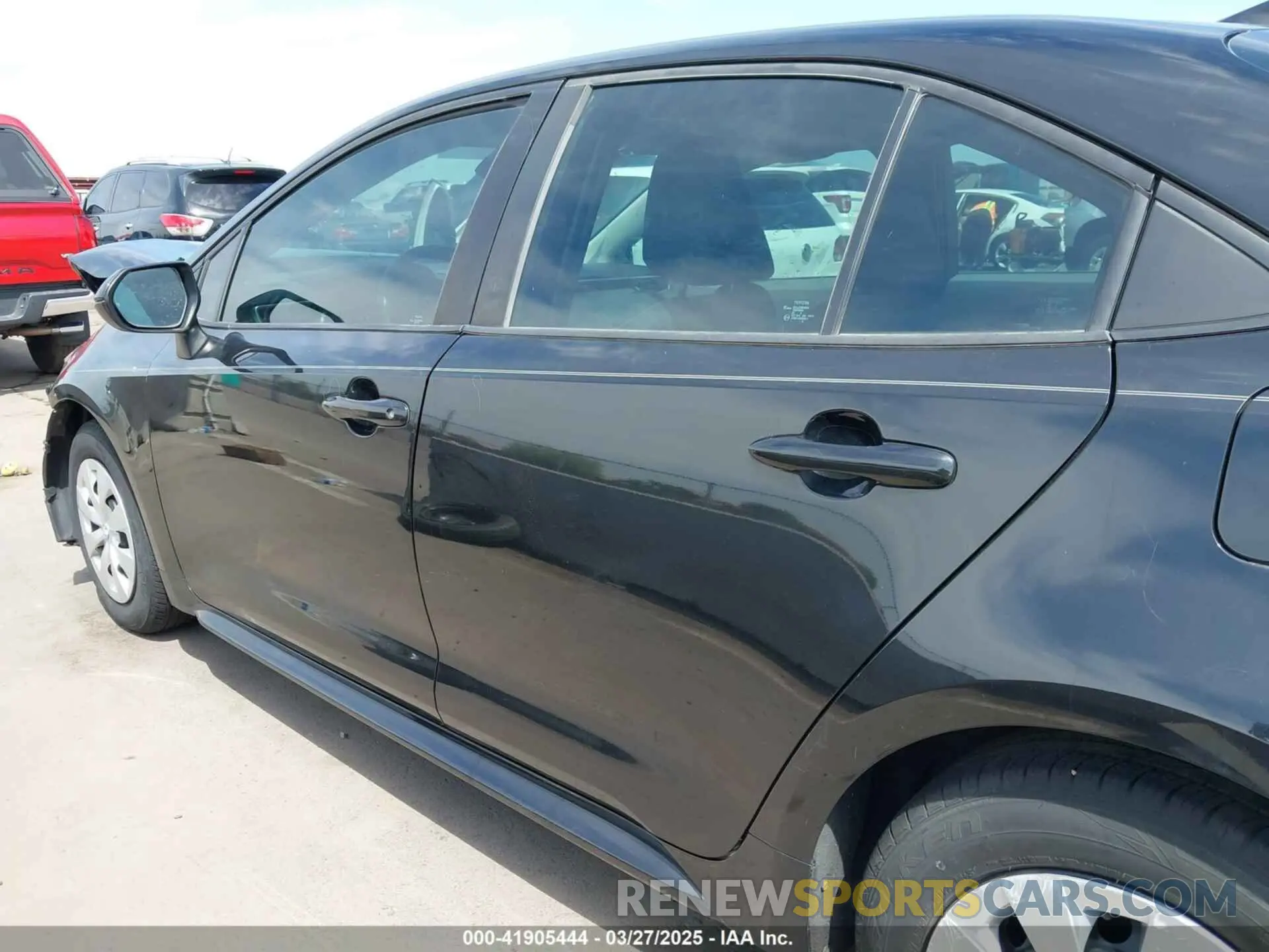 15 fotografías del automóvil dañado 5YFDPRAE2LP073568 TOYOTA COROLLA 2020