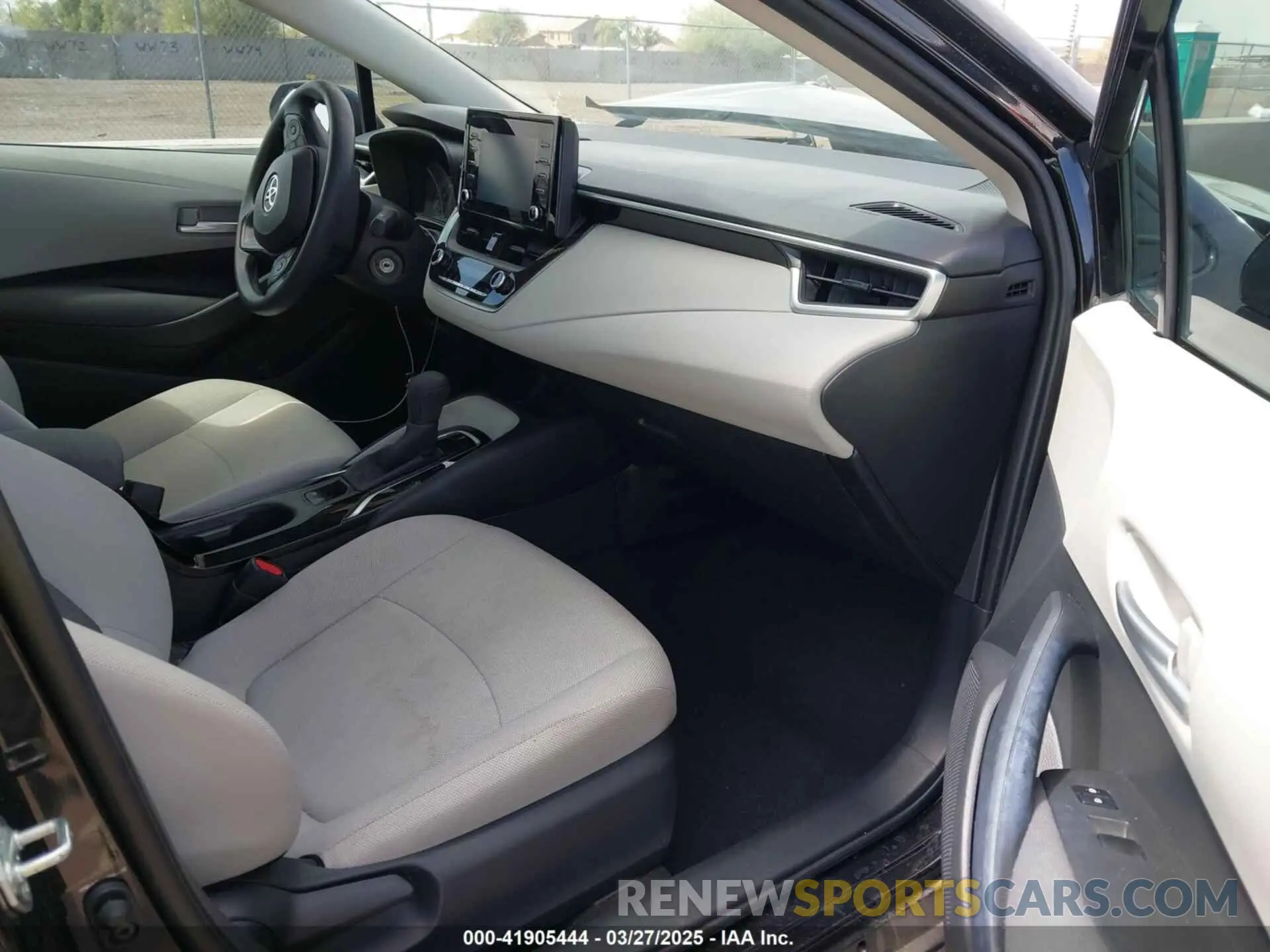 5 fotografías del automóvil dañado 5YFDPRAE2LP073568 TOYOTA COROLLA 2020