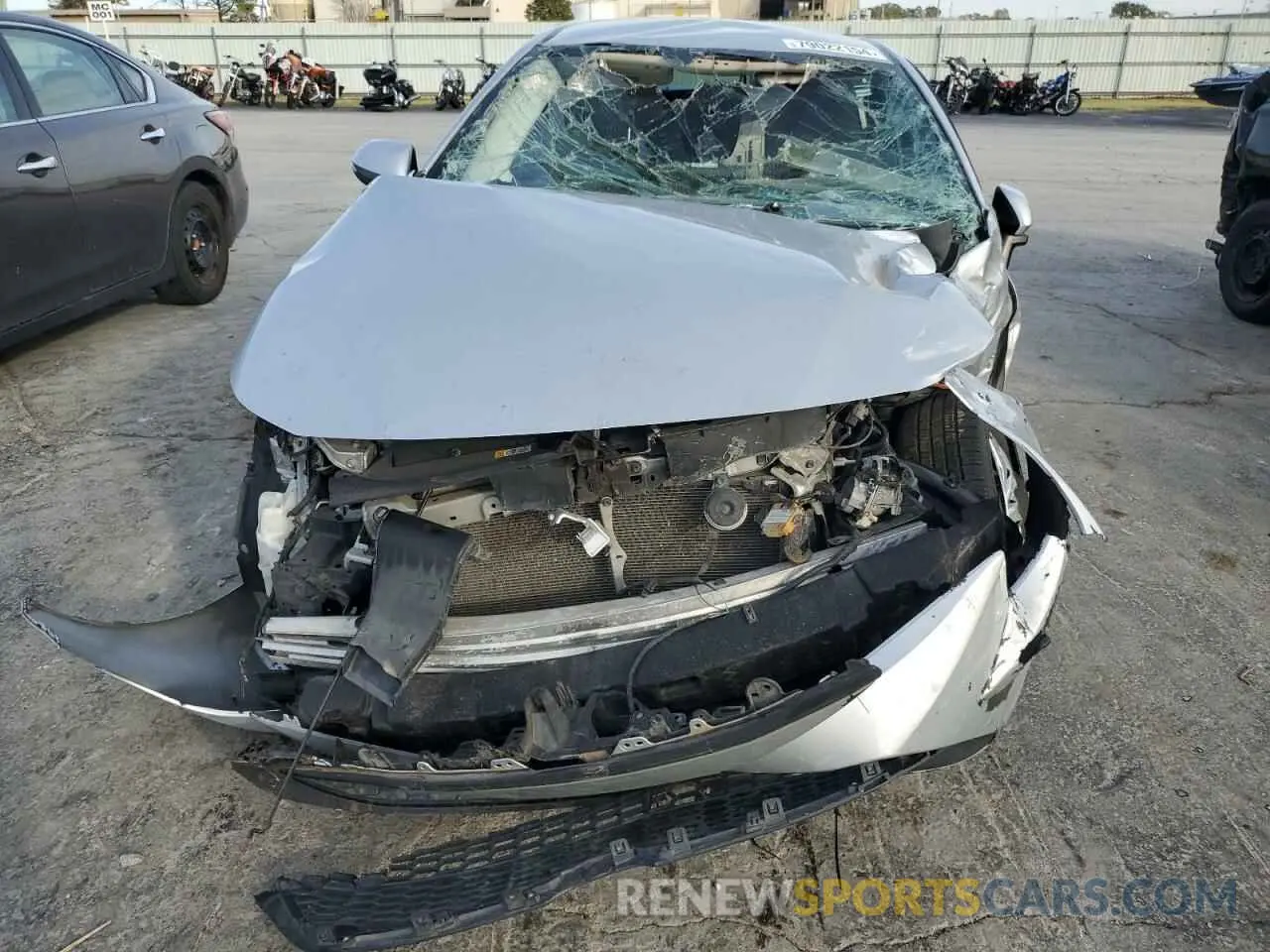 5 fotografías del automóvil dañado 5YFDPRAE2LP107623 TOYOTA COROLLA 2020