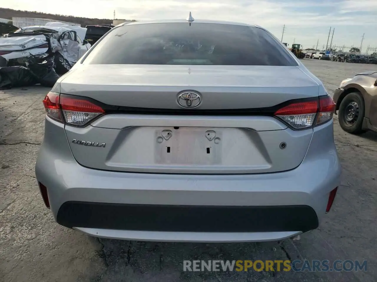 6 fotografías del automóvil dañado 5YFDPRAE2LP107623 TOYOTA COROLLA 2020