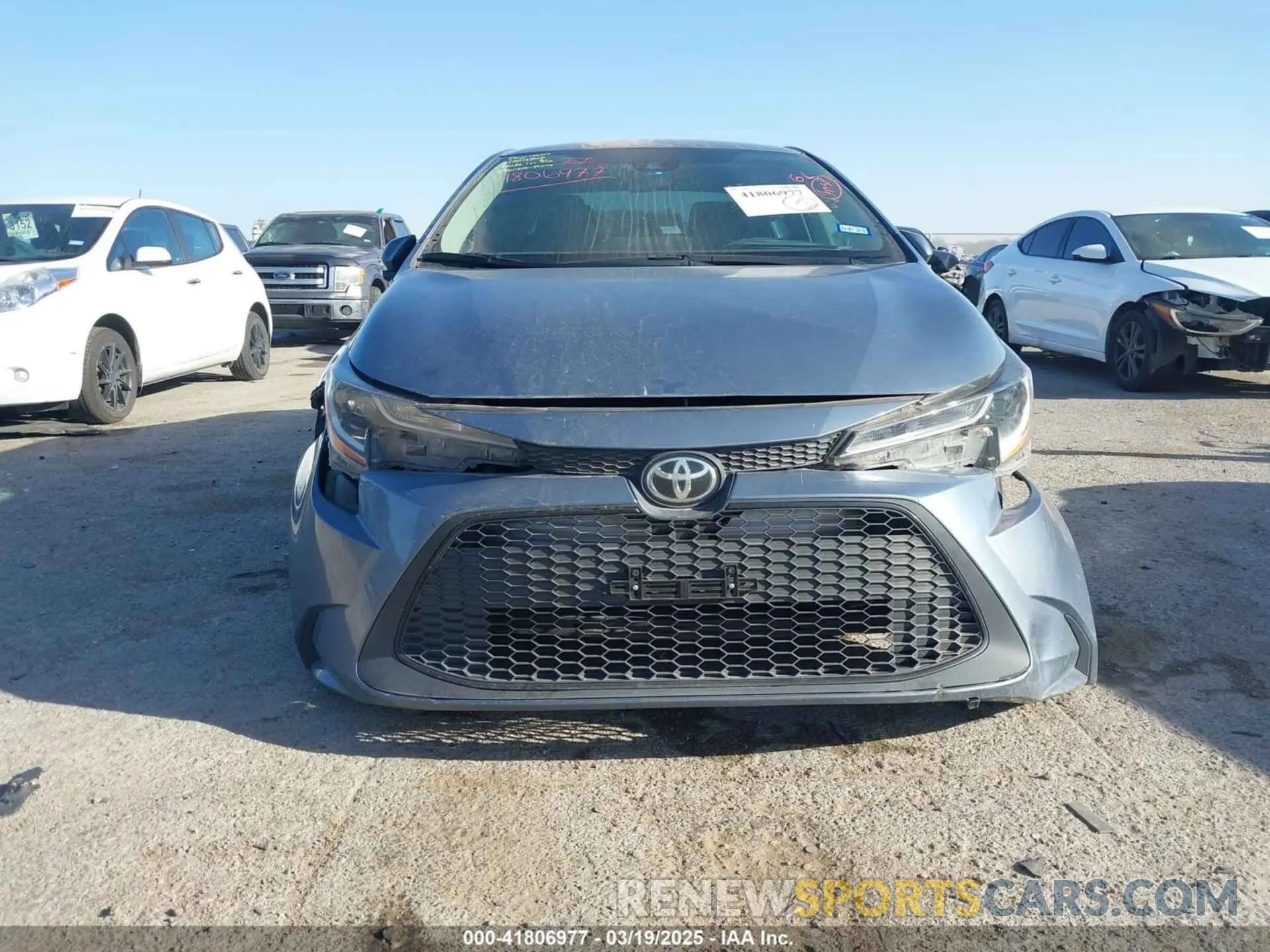 13 fotografías del automóvil dañado 5YFDPRAE2LP129573 TOYOTA COROLLA 2020