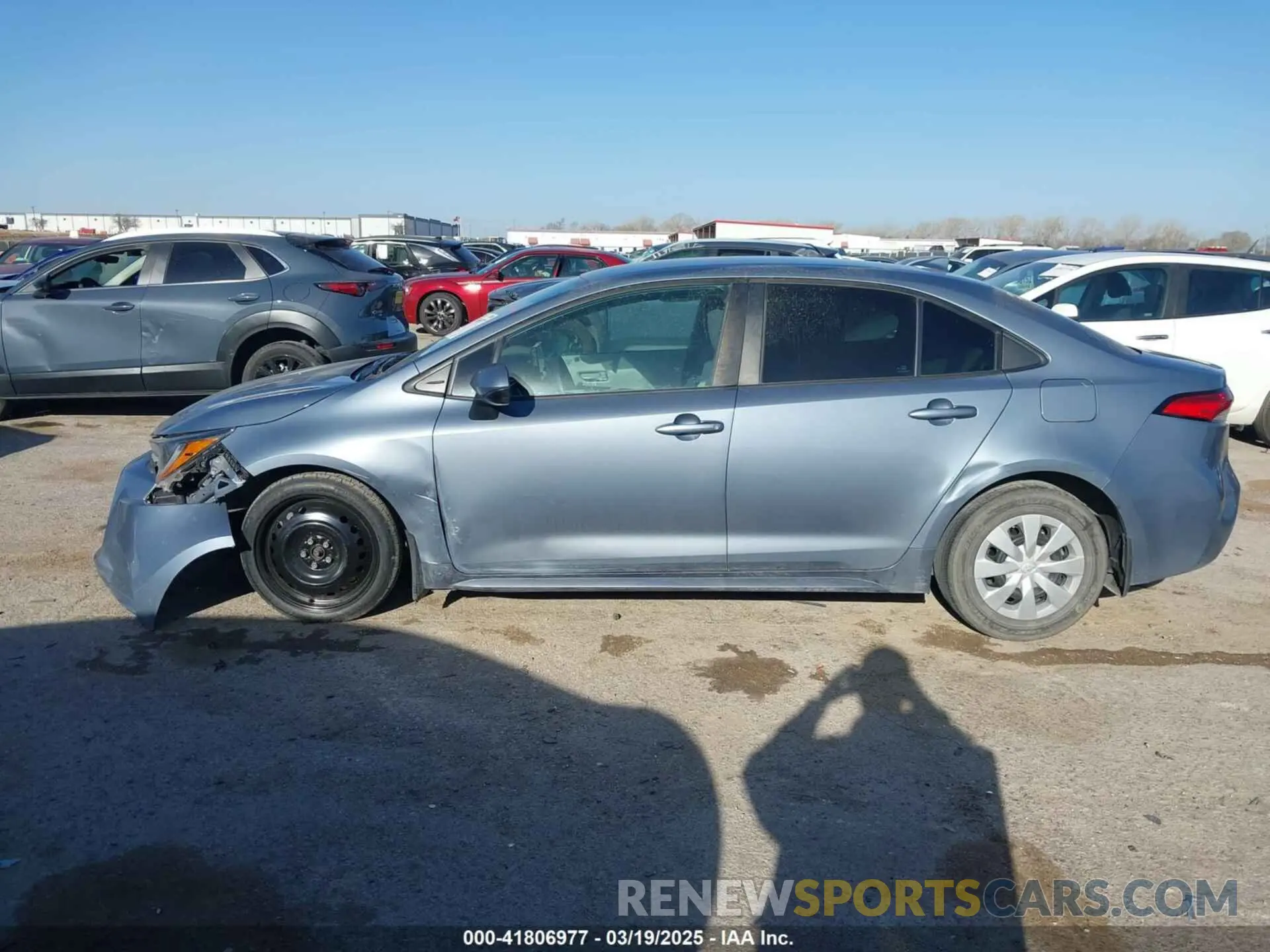 15 fotografías del automóvil dañado 5YFDPRAE2LP129573 TOYOTA COROLLA 2020
