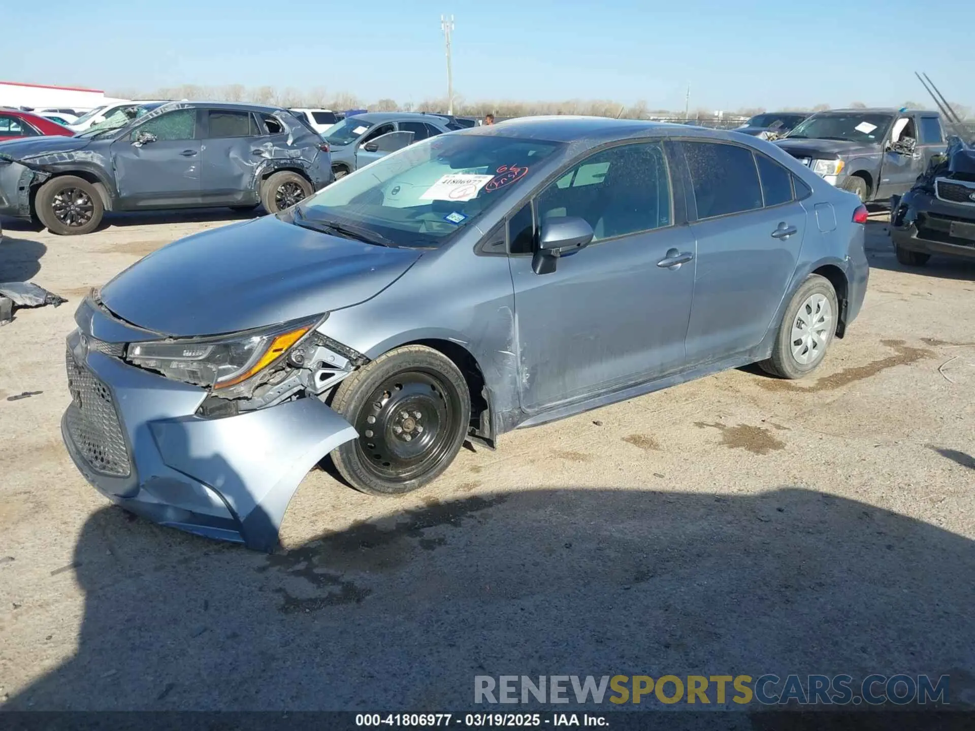 2 fotografías del automóvil dañado 5YFDPRAE2LP129573 TOYOTA COROLLA 2020