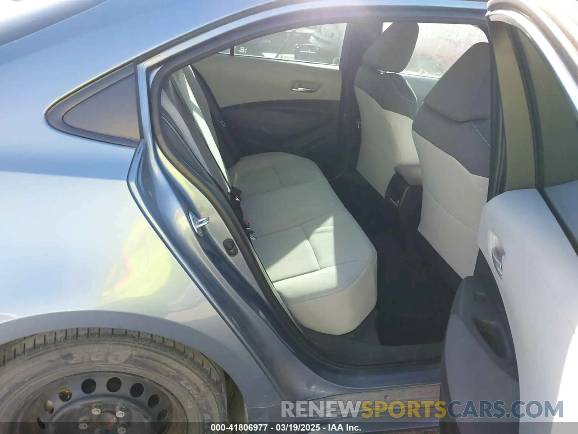 8 fotografías del automóvil dañado 5YFDPRAE2LP129573 TOYOTA COROLLA 2020