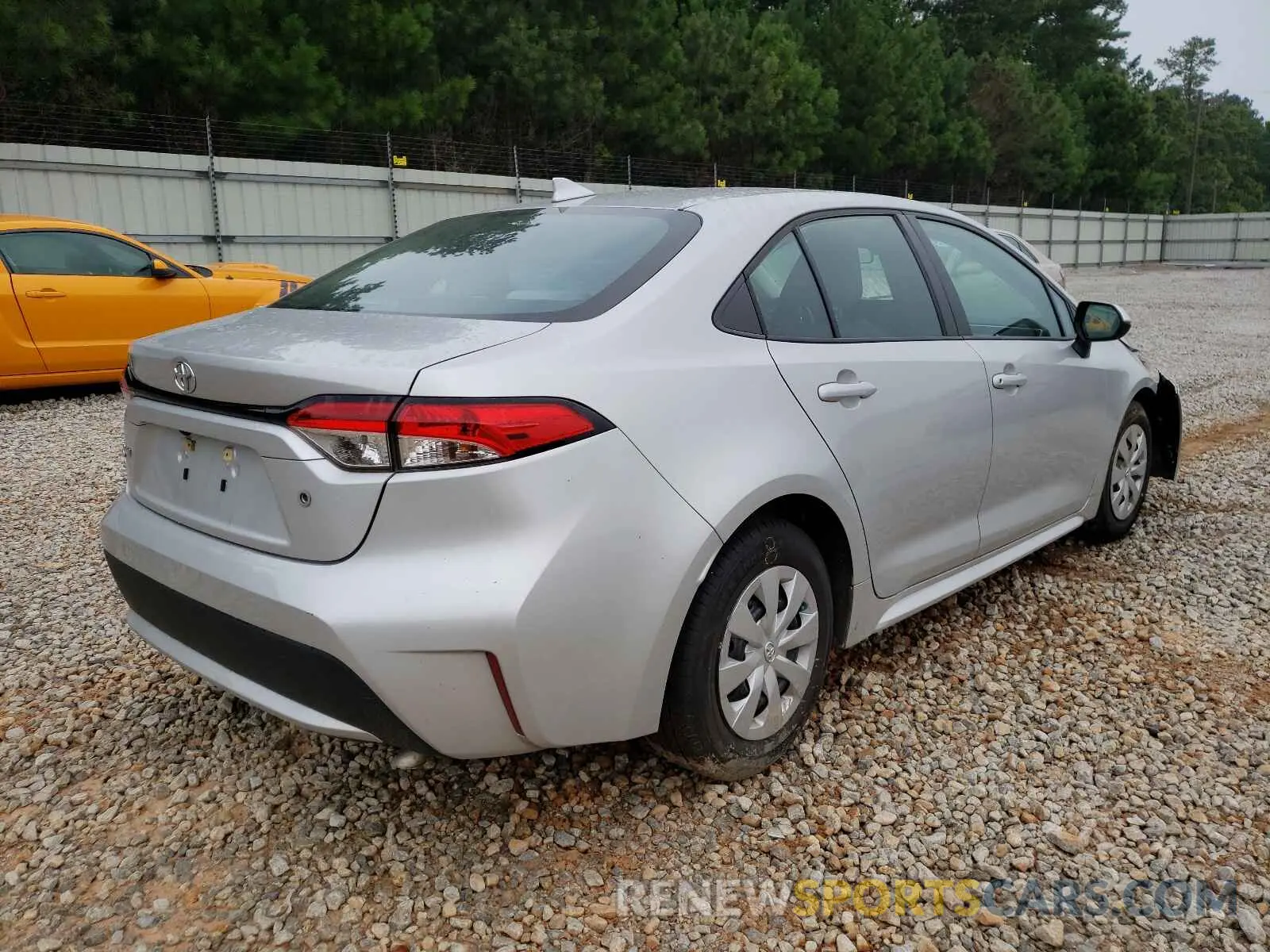 4 fotografías del automóvil dañado 5YFDPRAE3LP037176 TOYOTA COROLLA 2020