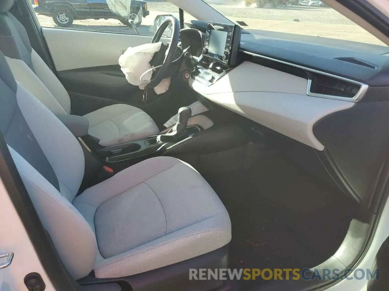5 fotografías del automóvil dañado 5YFDPRAE3LP098088 TOYOTA COROLLA 2020