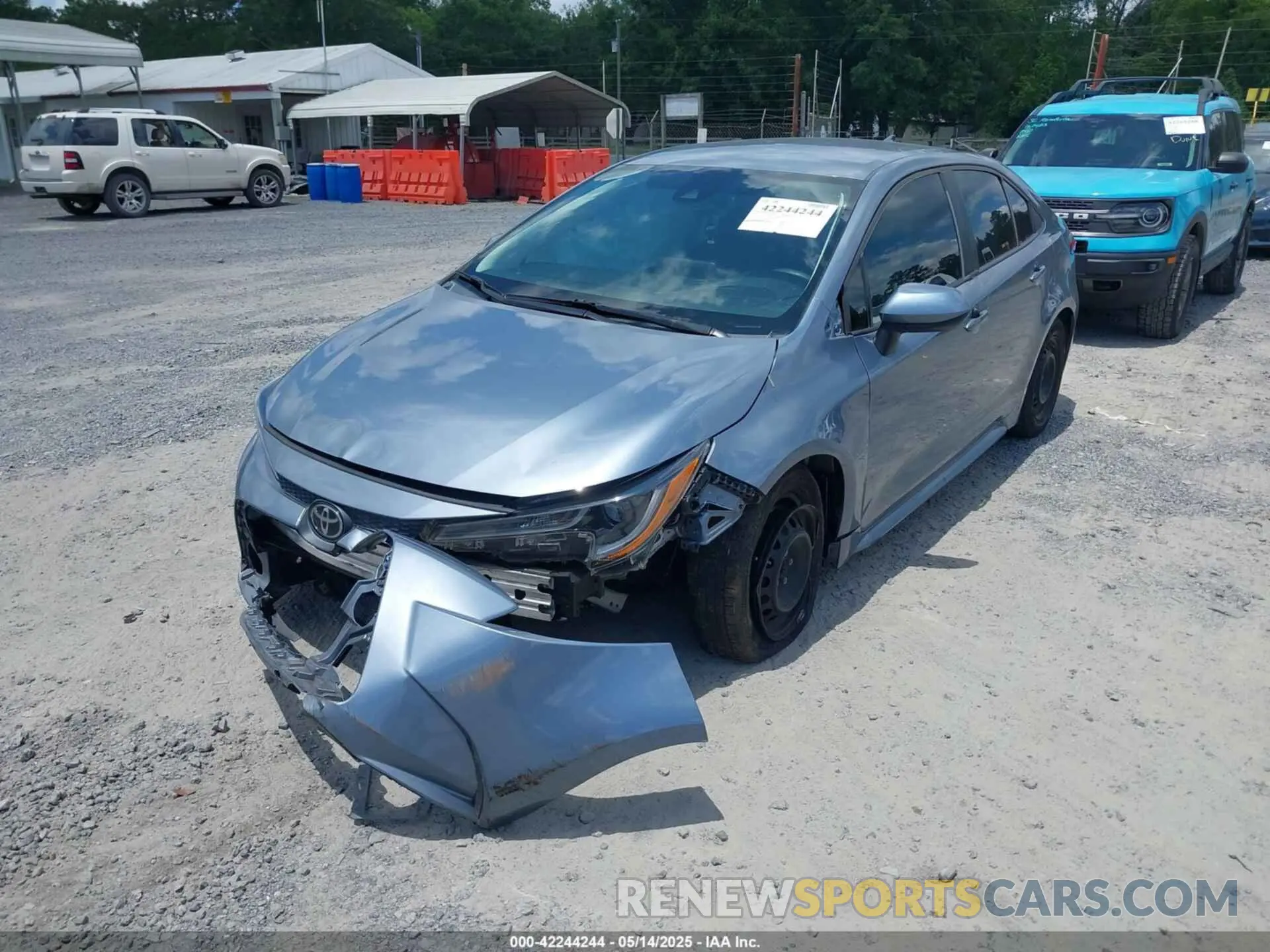 2 fotografías del automóvil dañado 5YFDPRAE5LP096519 TOYOTA COROLLA 2020