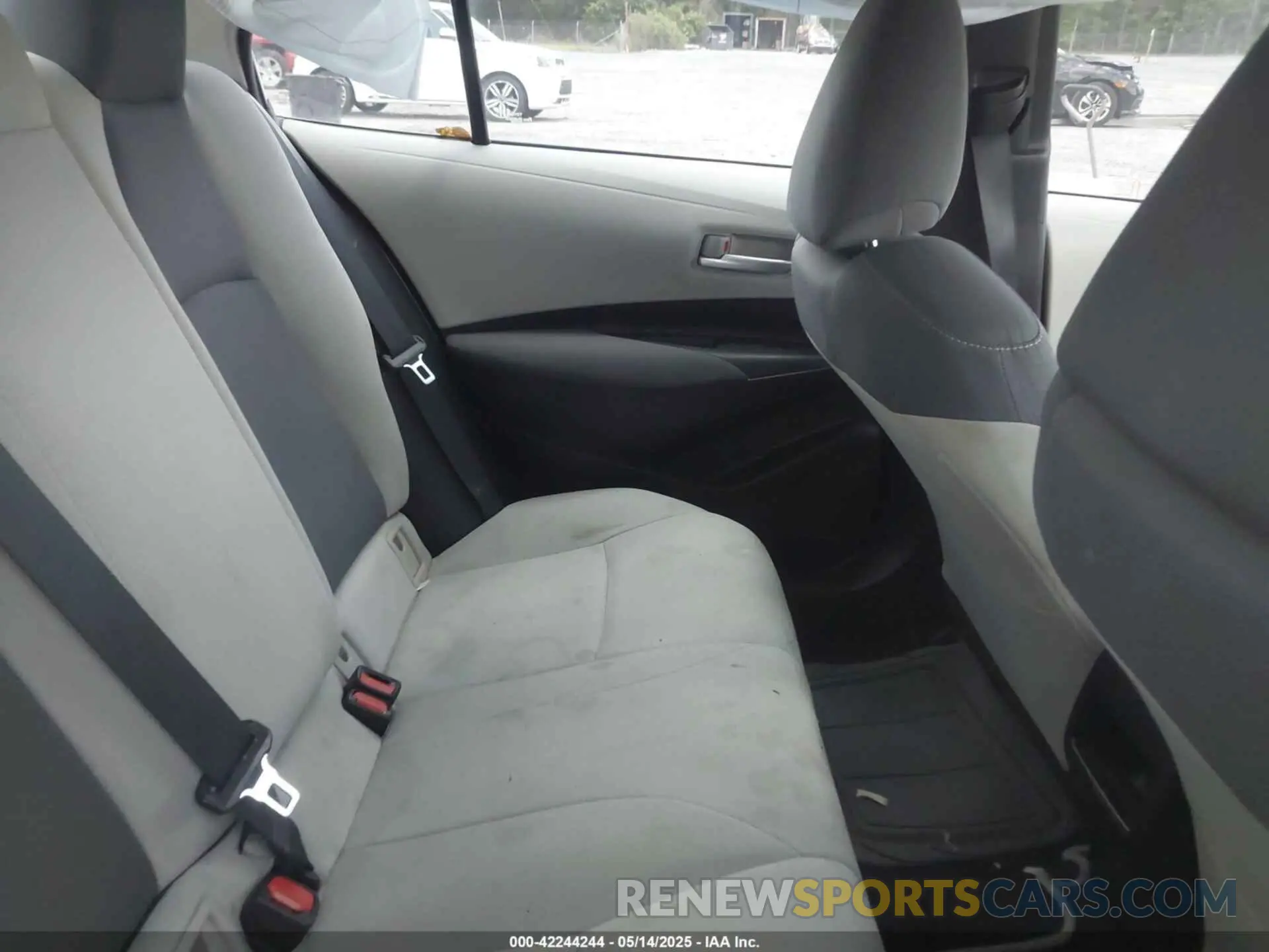 8 fotografías del automóvil dañado 5YFDPRAE5LP096519 TOYOTA COROLLA 2020
